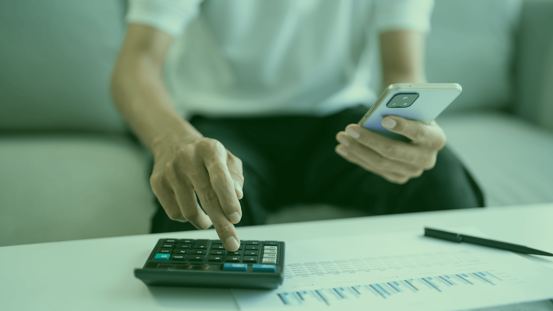 que acciones comprar hoy ibex analizando deuda sobre EBITDA en empresas del mercado español